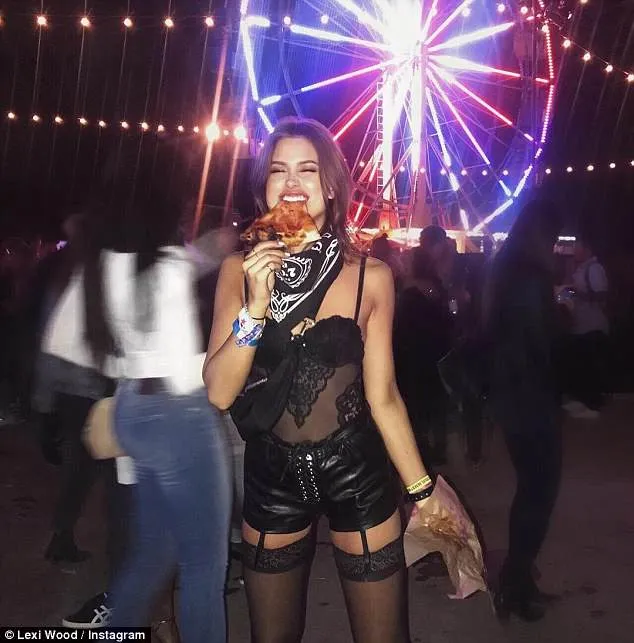 Seksinya model playboy Lexi Wood di Coachella. © LexiWood Instagram