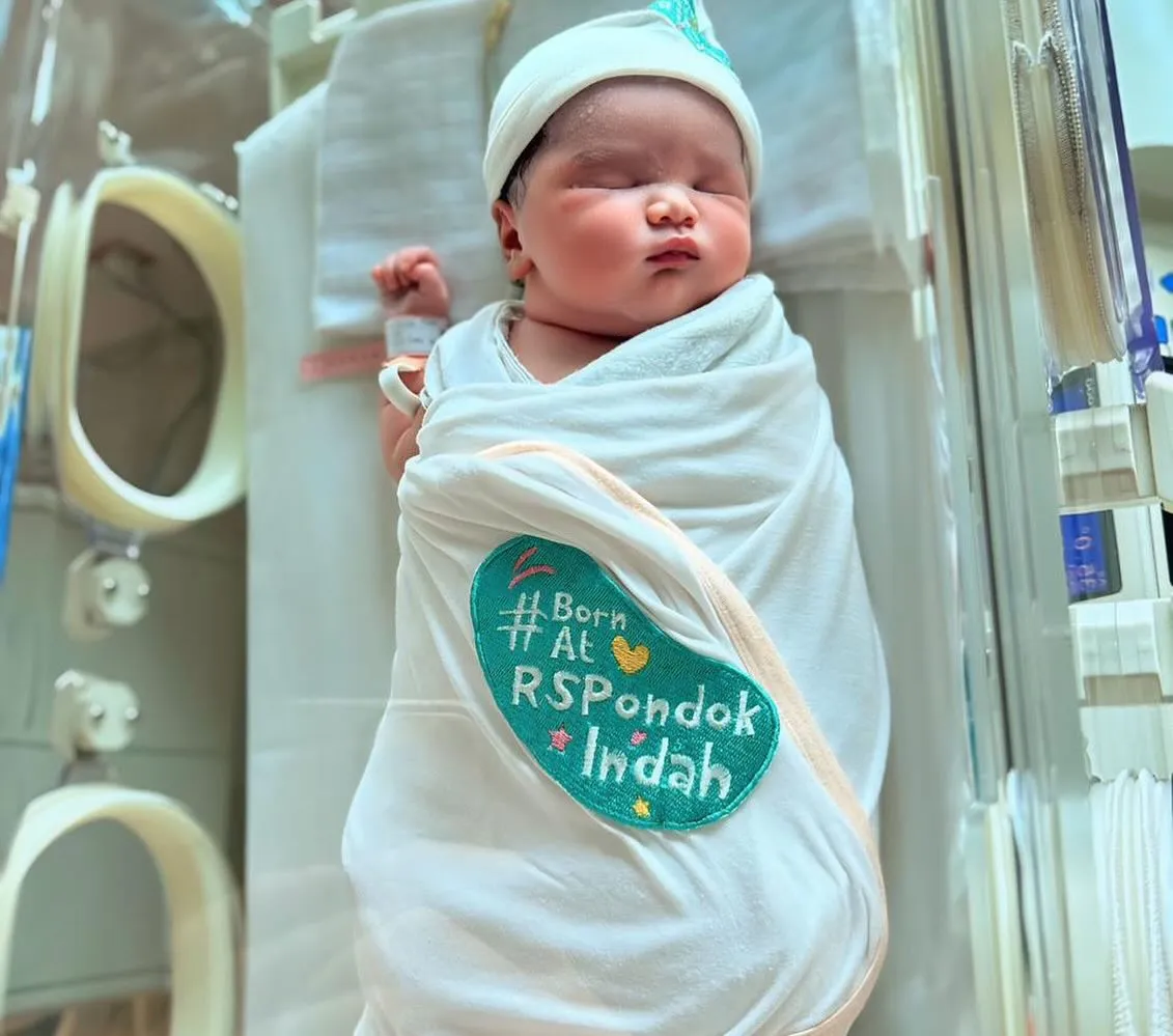 Potret Andrew Andika ungkap nama anak kedua (credit: Instagram.com/tengkudewiputri_tdp)