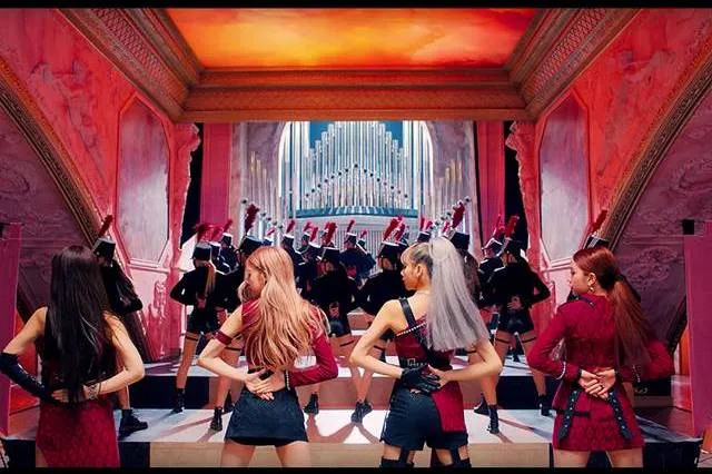 ©facebook.com/BLACKPINKOFFICIAL