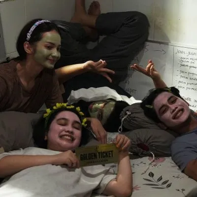 5 Pilihan Film yang Mengajarkan Cara Menghadapi Duka, Bikin Kamu Memahami Arti Kehilangan