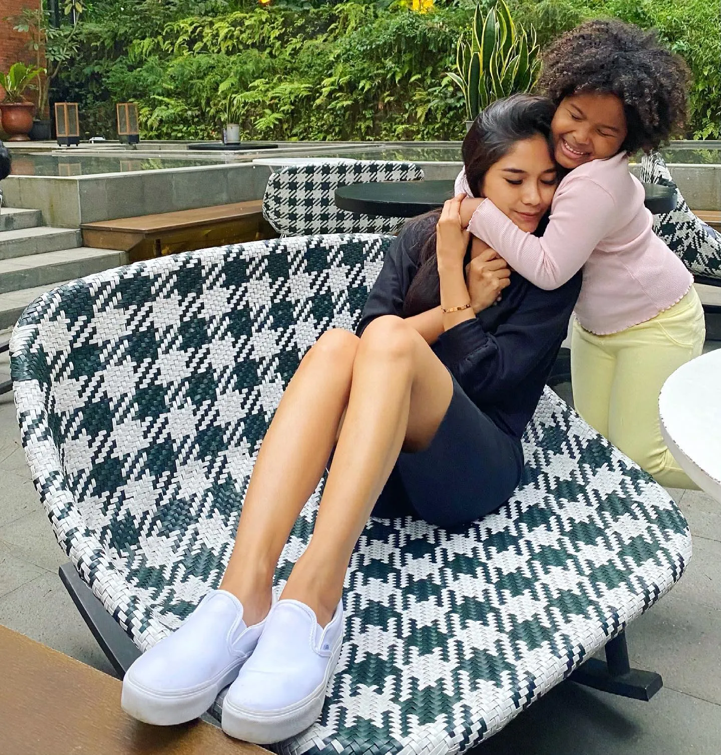 (credit: Instagram.com/garnetaharuni/)