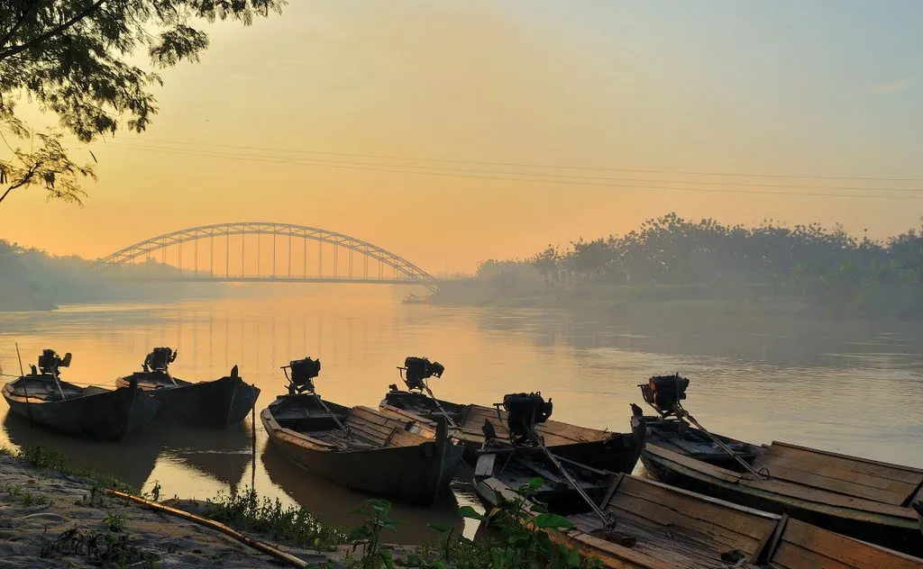 Sungai Bengawan Solo pernah menjadi tempat pembantaian terduga PKI © Panoramio