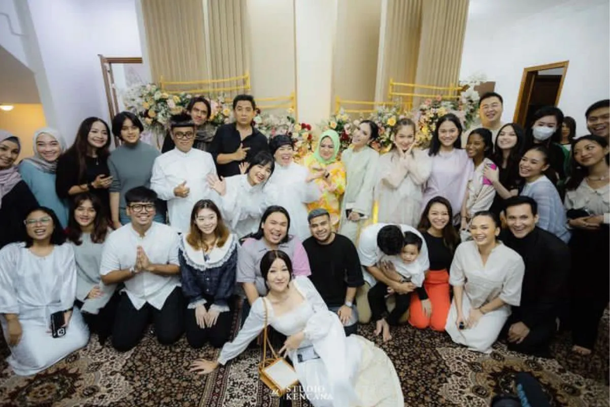 Fuji menggelar buka puasa bersama  di rumah barunya - (instagram.com/fuji_an)