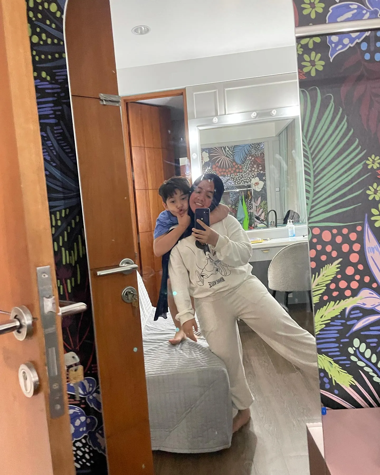  (credit: Instagram.com/shela_lala96/)