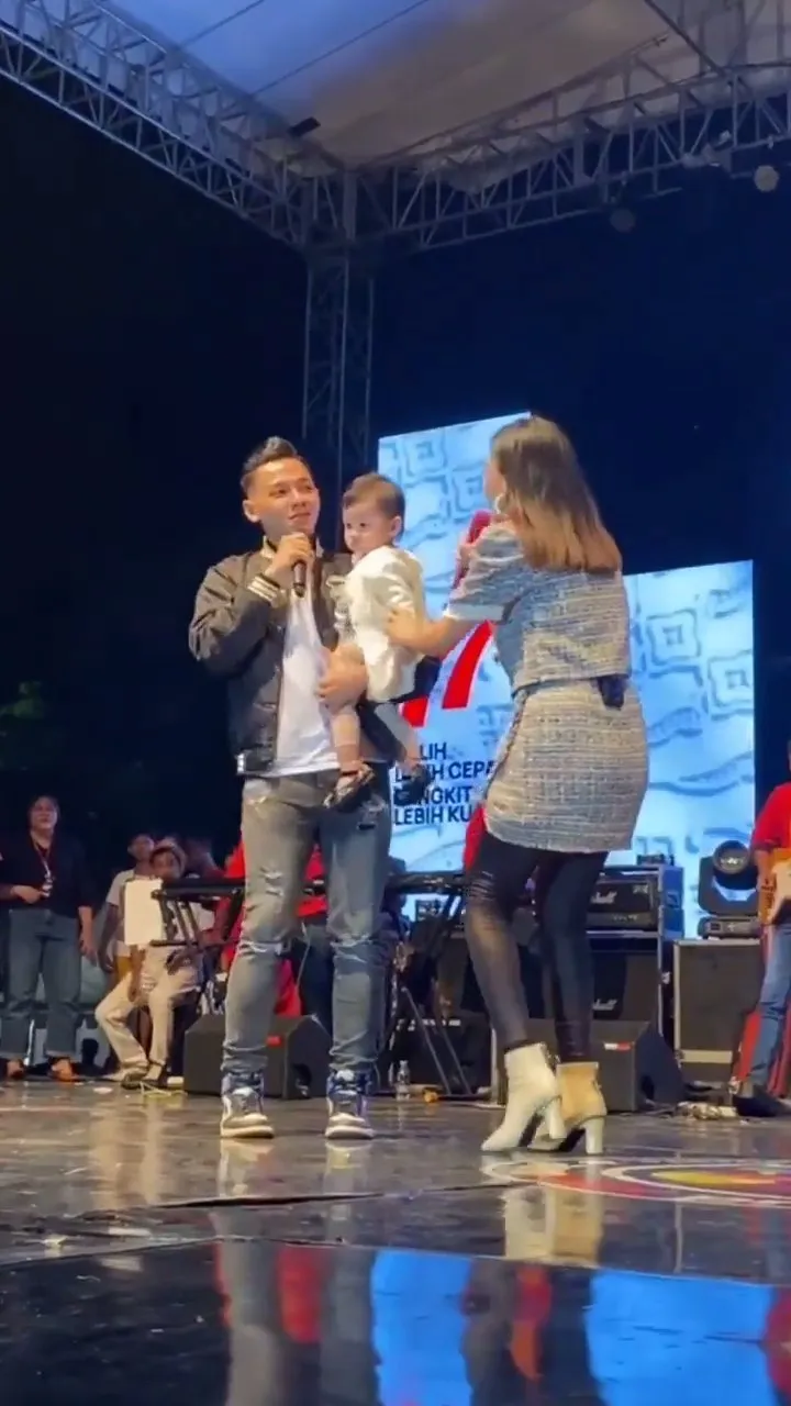 (credit: Instagram.com/nellakharismalovers.id/)