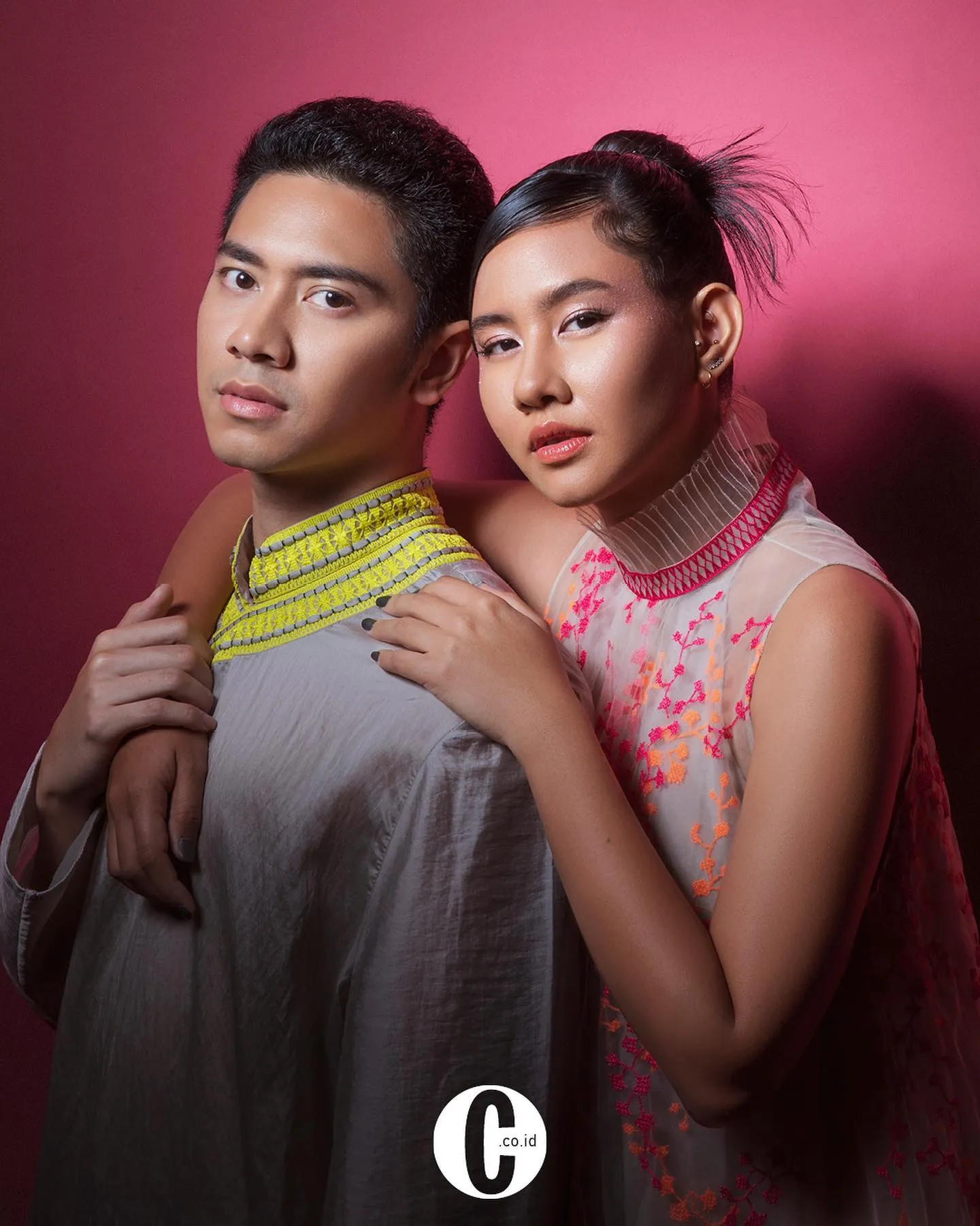 (credit: Instagram.com/mahiraemir/@cosmoindonesia)