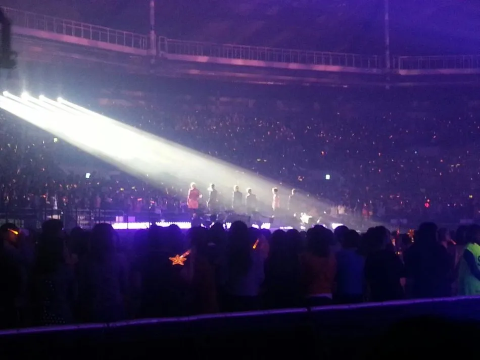 Suasana konser 15th Shinwa di Seoul, Sabtu (16/3) ©kpopstarz.com