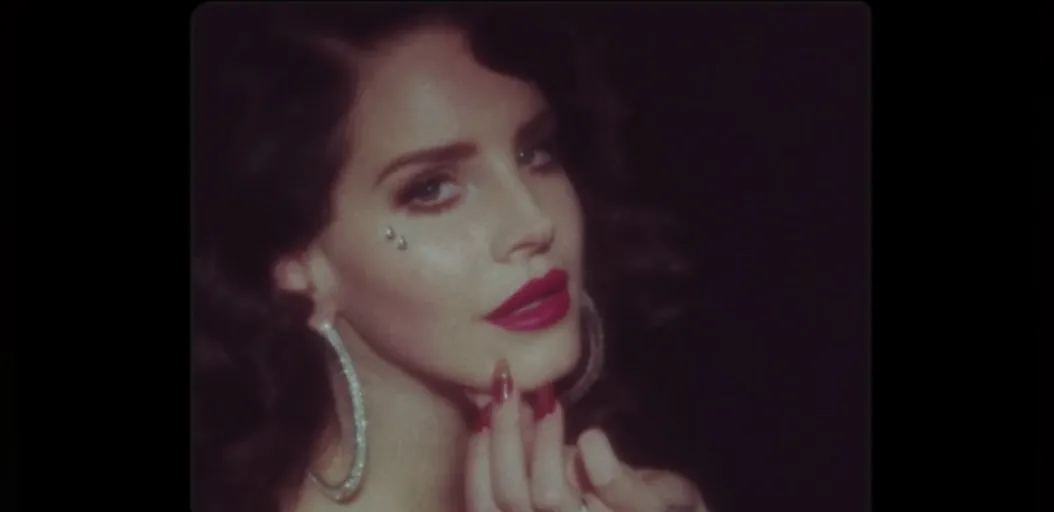Lana Del Rey - Young And Beautiful dan Terjemahan