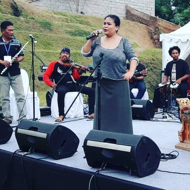 Arti Menyanyi Bagi Bertha