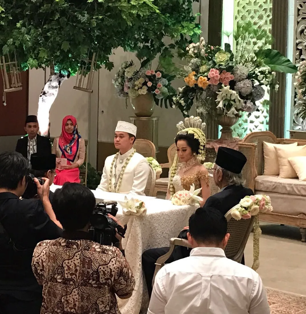 Karina Salim dan Aldy resmi menjadi suami istri. Š foto: dokumentasi pribadi manager Karina Salim