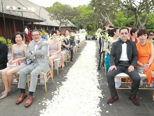 Tamu undangan di pernikahan Hawick Lau - Yang Mi ©msn.com