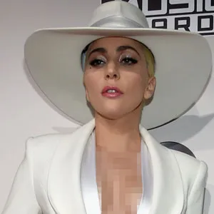 Lady Gaga - Greatest (Terjemahan)