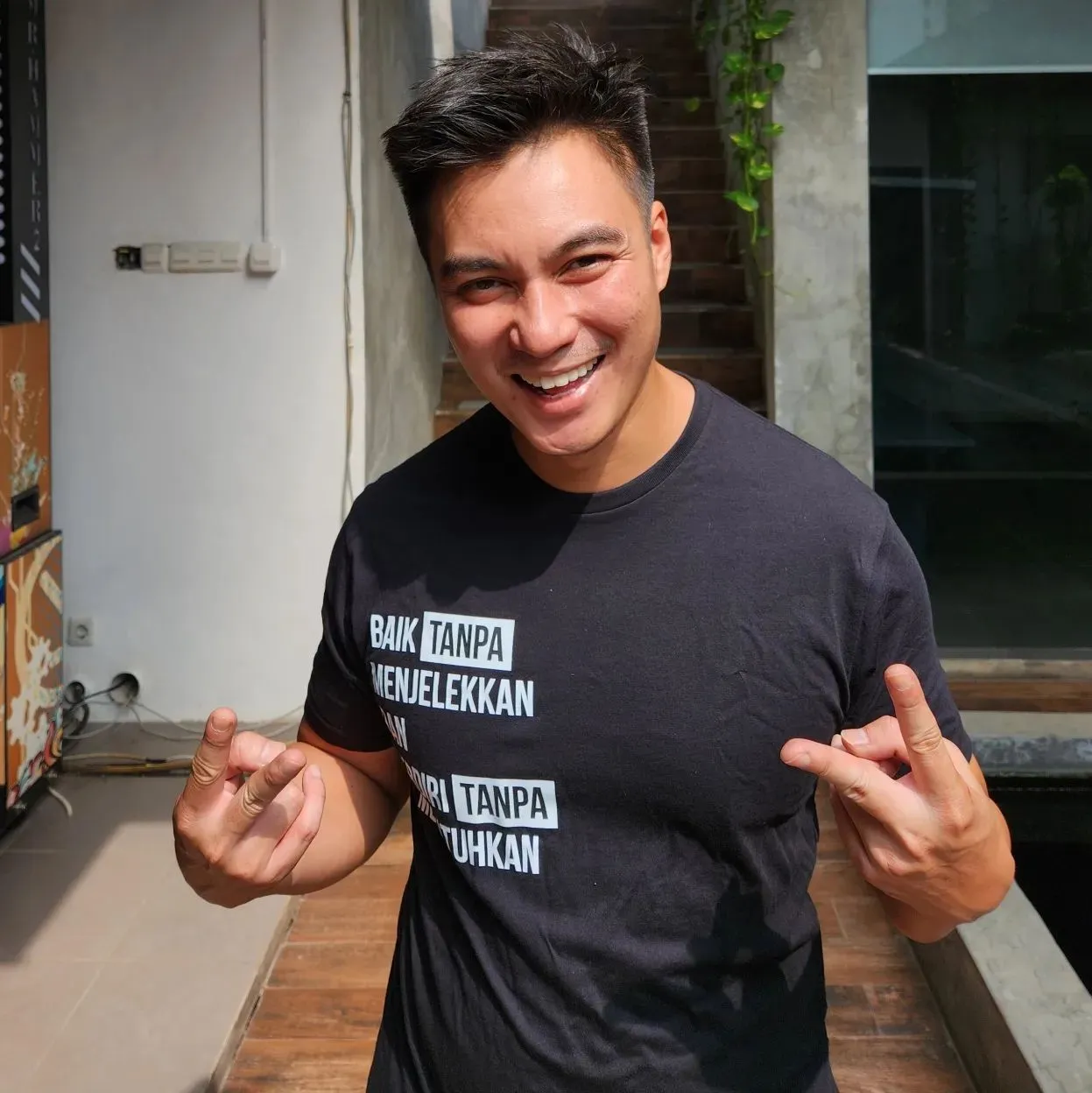 Potret Baim Wong tulis caption diduga untuk seseorang (credit: Instagram.com/baimwong/)