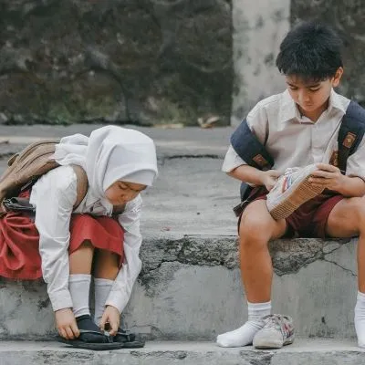 6 Film Indonesia tentang Perjuangan Anak agar Bisa Sekolah, Haru dan Inspiratif