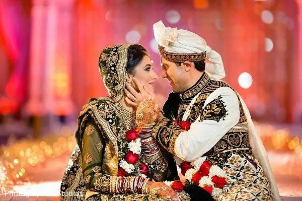 Masyarakat India memiliki budaya mengadakan pesta pernikahan mewah, oleh sebab itu pesta pernikahan kali ini dikenai pajak © maharaniweddings.com