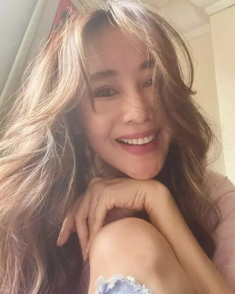 Potret terbaru Ina Thomas usai jalani operasi plastik di Korea Selatan (Sumber: Instagram/@inathomas)