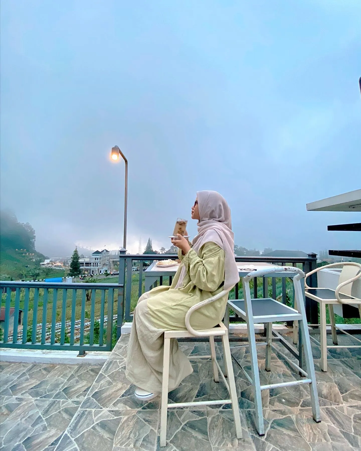 (credit: Instagram.com/nesyanabila/)