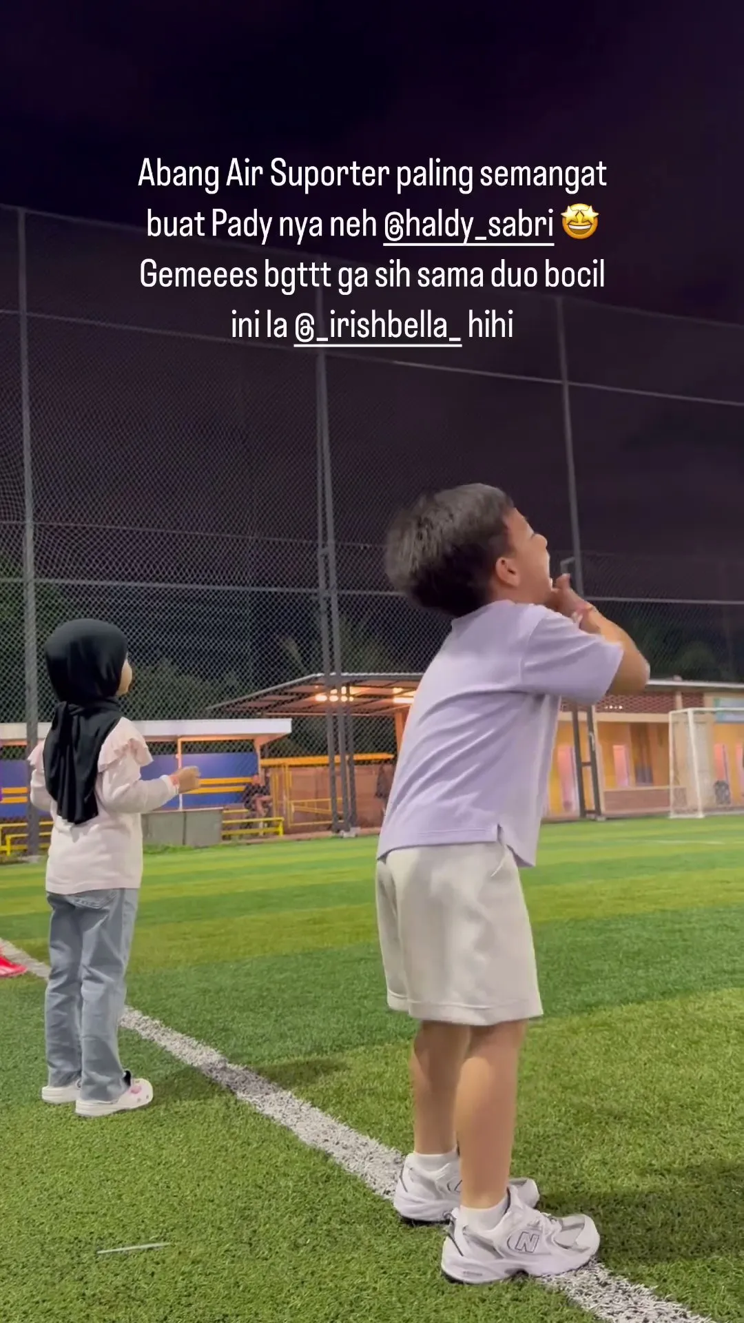 Potret anak Irish Bella panggil Haldy Sabri 'Pady' (credit: Instagram.com/_irishbella_/)