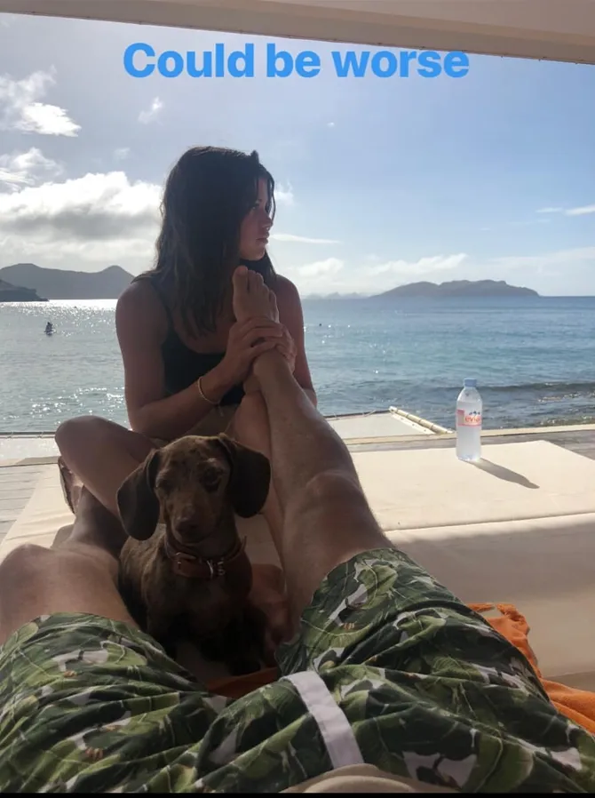 Scott membagikan moment romantis berdua dengan Sofia. © Instagram.com/letthelordbewithyou