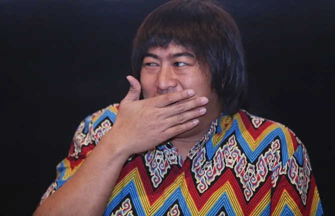 Menurut Pandji hukuman yang diganjarkan pada Tio Pakusadewo tak adil. © KapanLagi.com/Akrom Sukarya