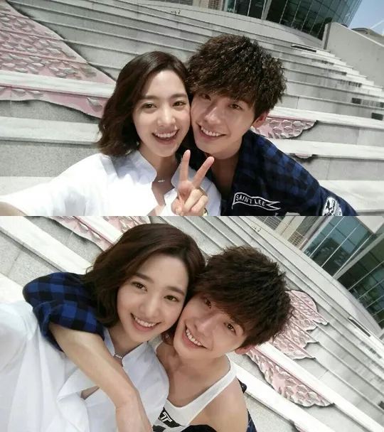 Foto mesra Lee Jong Suk dan Jin Se Yeon yang sukses membuat fans iri @mwave.interest.me