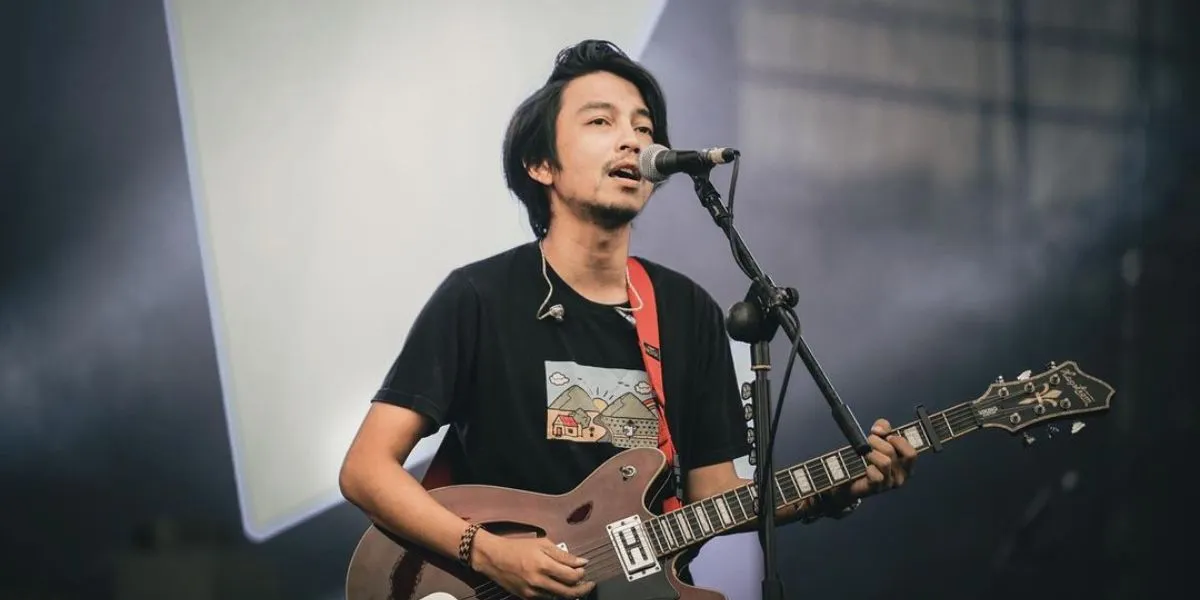 Fiersa Besari - Kau Aku dan Dirinya