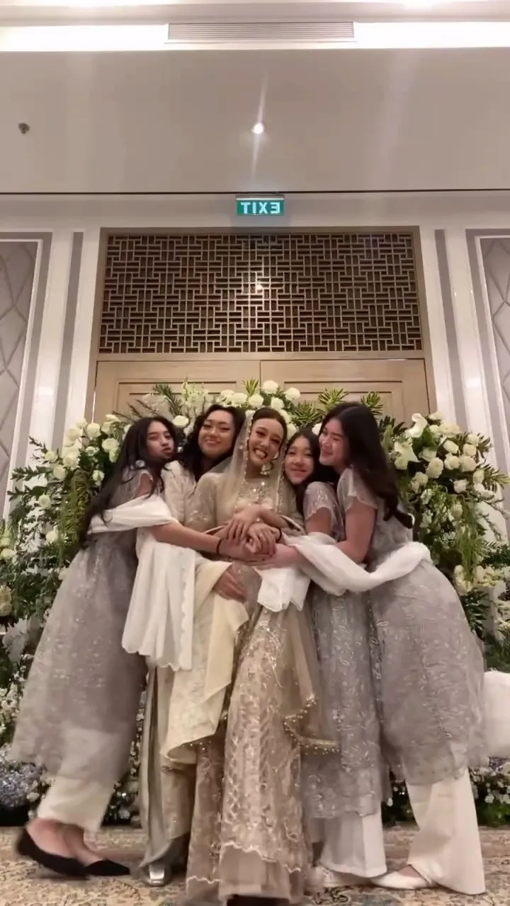 Potret keempat anak Tora Sudiro saling sayang satu sama lain (credit: Instagram.com/t_orasudi_ro)