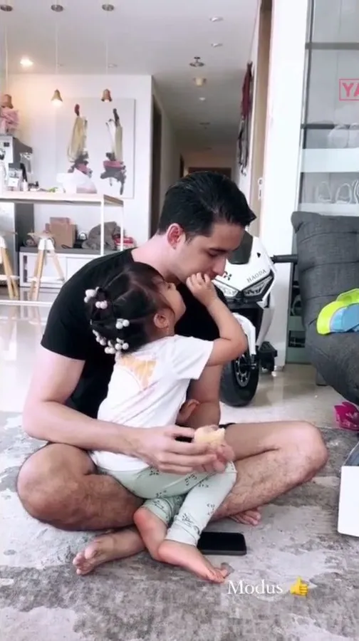 (credit: Instagram.com/yashowbiz/)