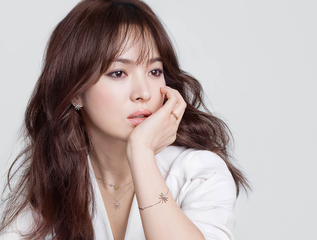 Siapa sih yang tak kagum dengan kecantikan Song Hye Gyo? © J.Estina