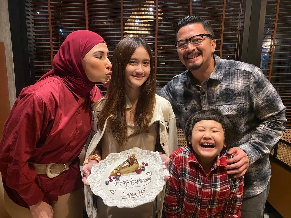 Penuh Kehangatan Keluarga