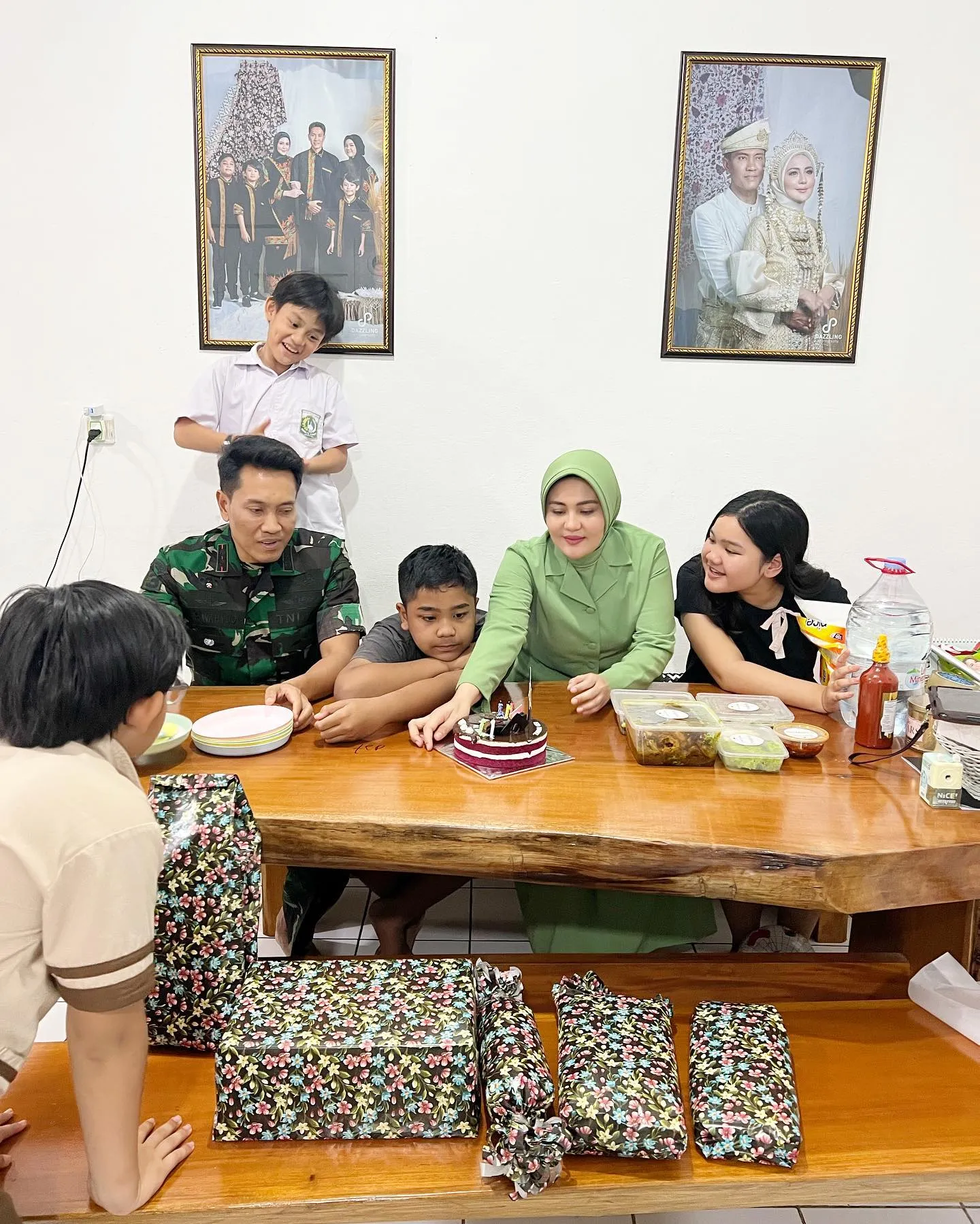 (credit: Instagram.com/julianamoechtar/)