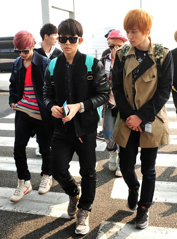 Teen Top di bandara Incheon