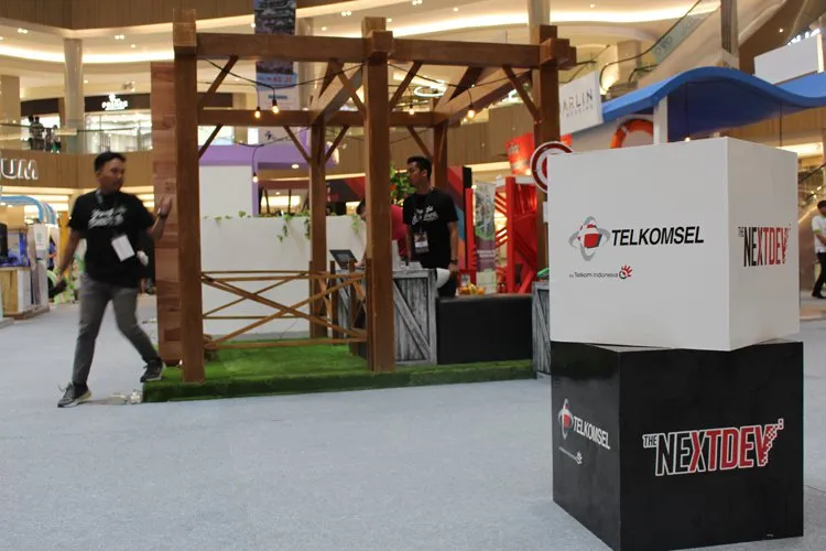 © 2018 www.thenextdev.id