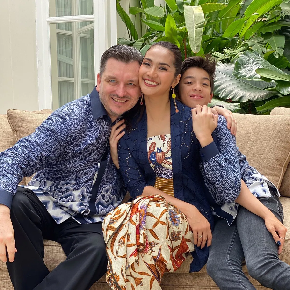 (credit: Instagram.com/maudykoesnaedi/)