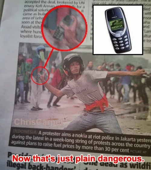 Meski tidak lagi diproduksi, Nokia 3310 tetap populer. Oleh sebab itu, perusahaan asal Finlandia berencana untuk merilis ulang ponsel legendaris ini © istimewa