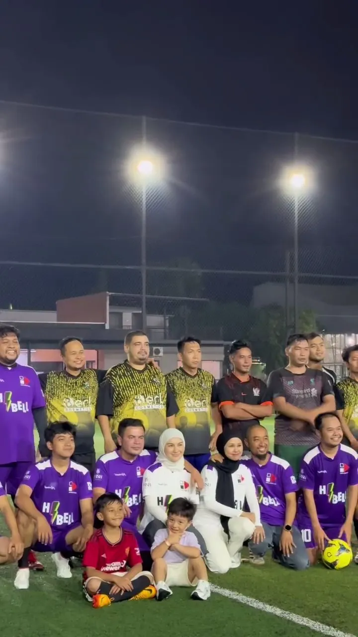 Momen kompak Irish Bella dukung Haldy Sabri (credit: Instagram.com/_irishbella_/)