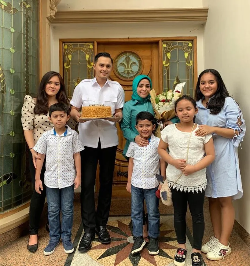 Rayakan Momen Ultah Muzdalifah Bersama Anak