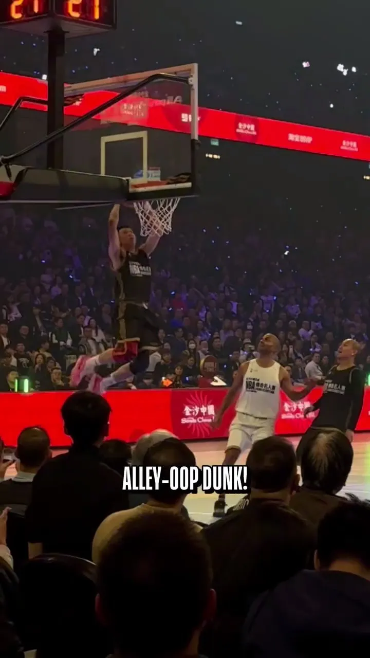 Aksi Denny Sumargo basket banjir pujian (credit: Instagram.com/nbaindonesia)