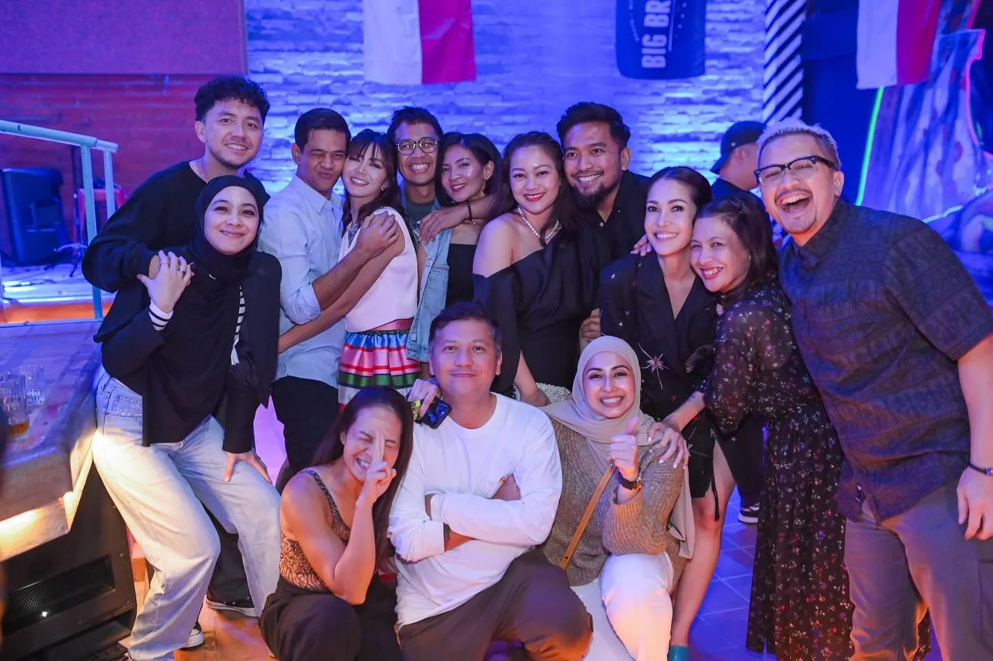 Keseruan ulang tahun Surya Insomnia dan Tyara Renata bersama rekan selebriti (credit: Instagram.com/gadiiing/)