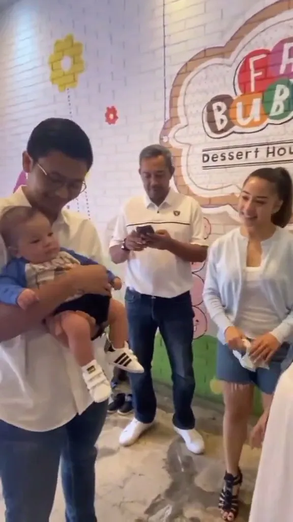Pancarkan Aura yang Berkelas