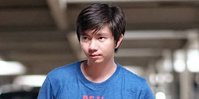 credit: (instagram.com/miawaug)