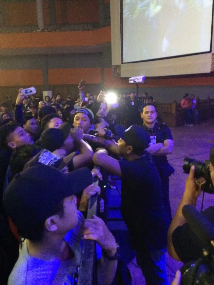 Begundal Lowokwaru panaskan konser yang digelar di Graha Cakrawala. ©KapanLagi.com/Girindra Permana