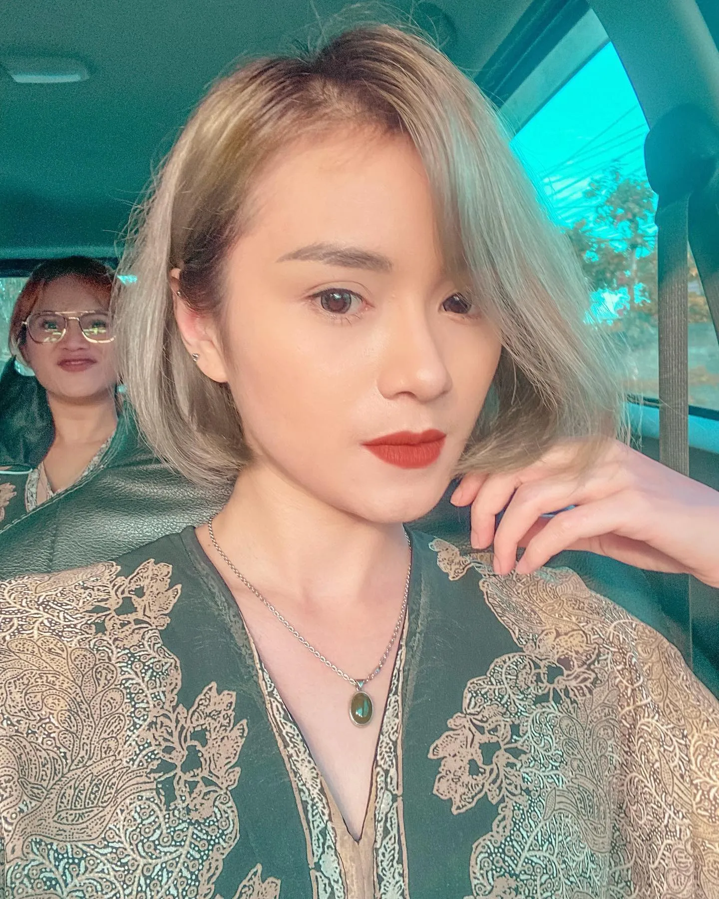 Kerap Ganti Gaya dan Warna Rambut