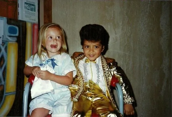 Idolakan sosok Elvis Presley