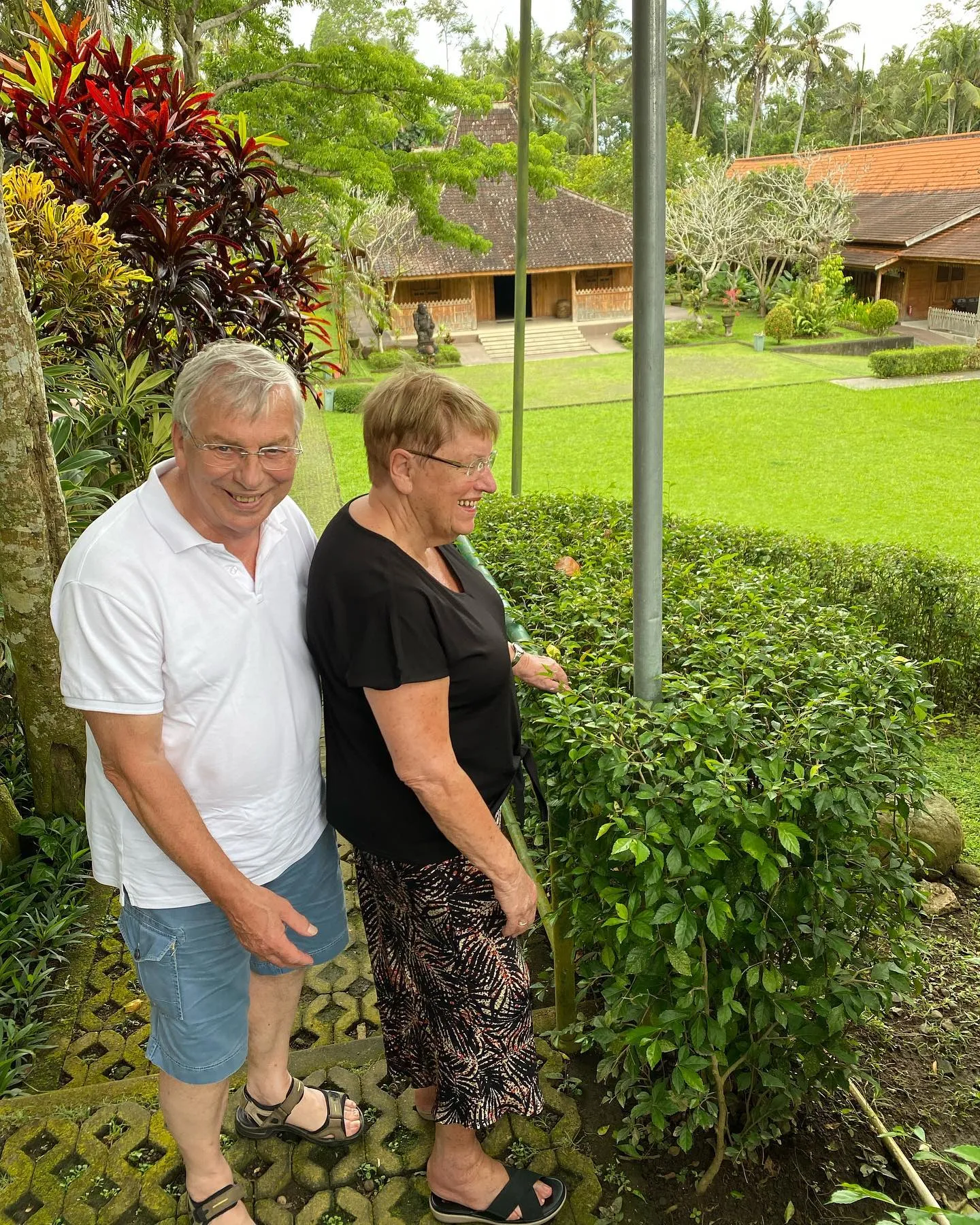 (credit: Instagram.com/maudykoesnaedi/)