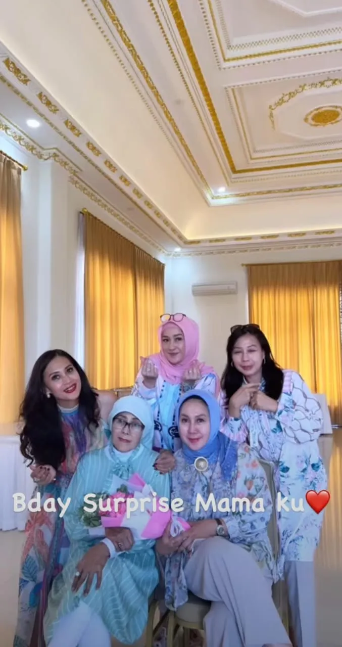 Diah Permatasari dan Mama Penuh Kehangatan (credit: instagram/dps_diahpermatasari)