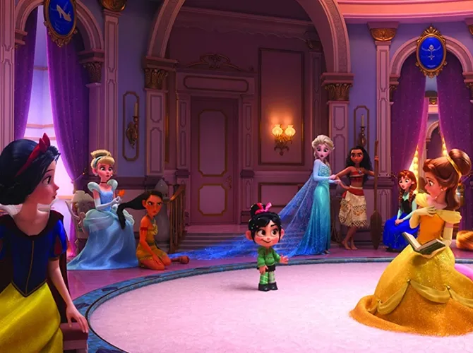 Kapan lagi bisa melihat Venellope satu frame dengan karakter Disney Princess gini? (Courtesy of Disney)