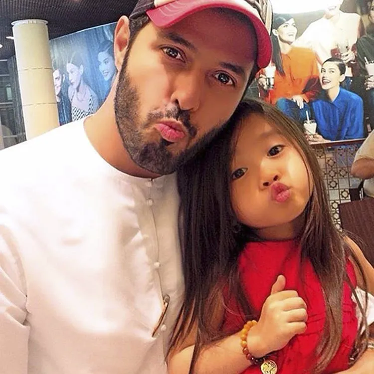 Breanna meraup banyak fans di Dubai dan membuatnya dibanjiri hadiah mewah © Koreaboo