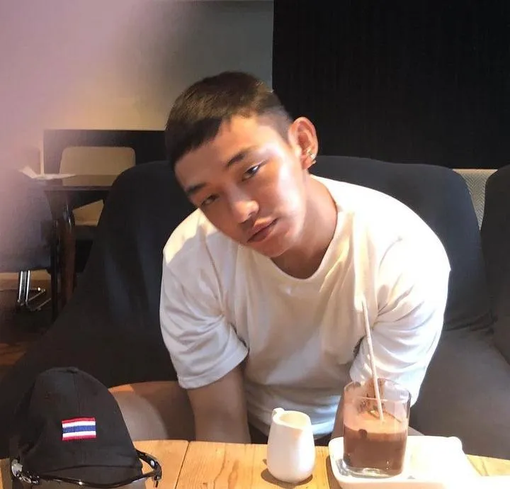 Video Musik yang Dibintangi Yoo Ah In