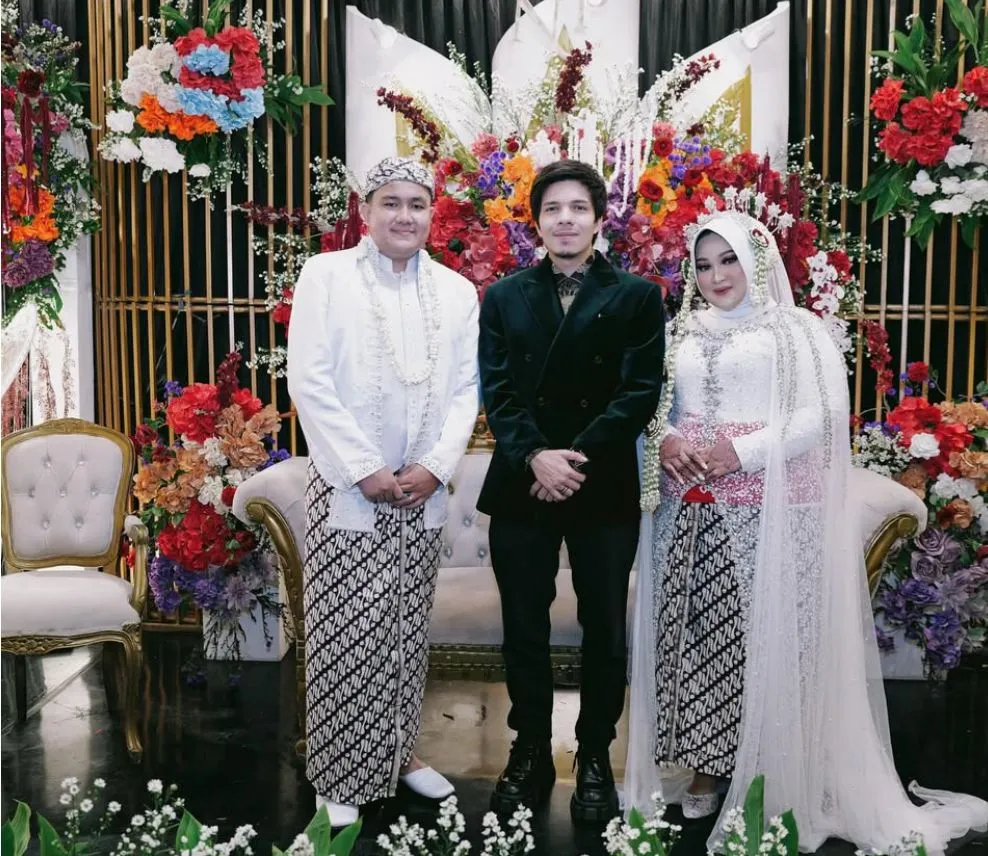 credit: https://www.instagram.com/attahalilintar/